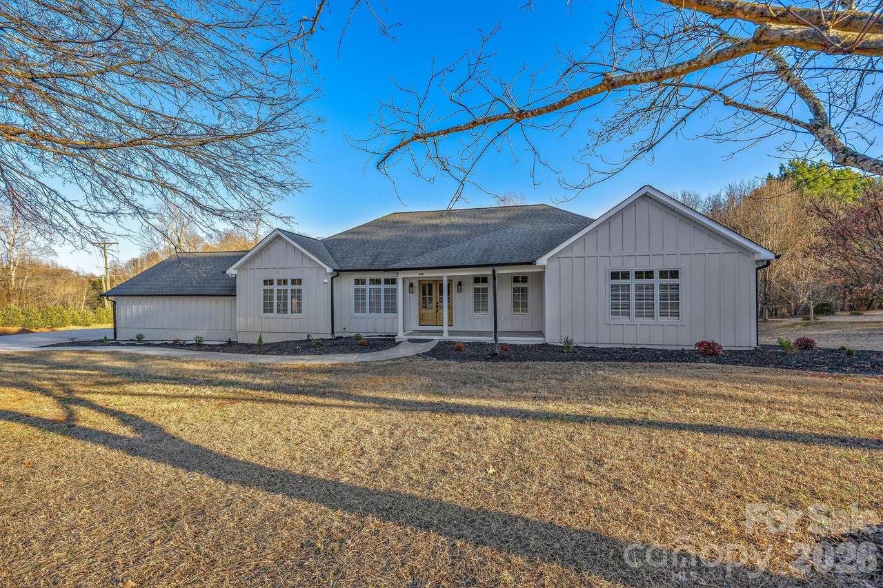 1 Sweetbriar Court - Photo 1
