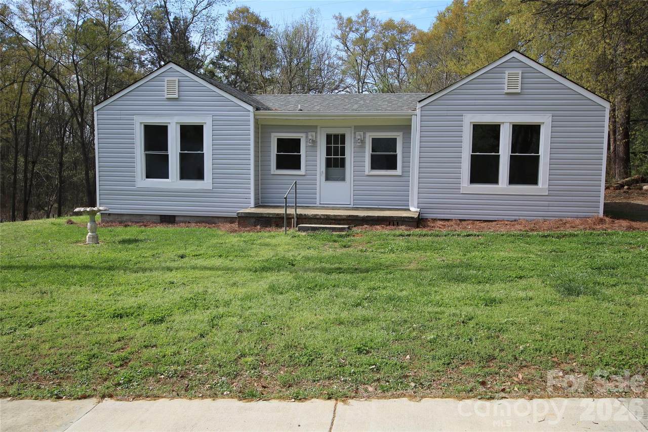 210 Cameron Street - Photo 1