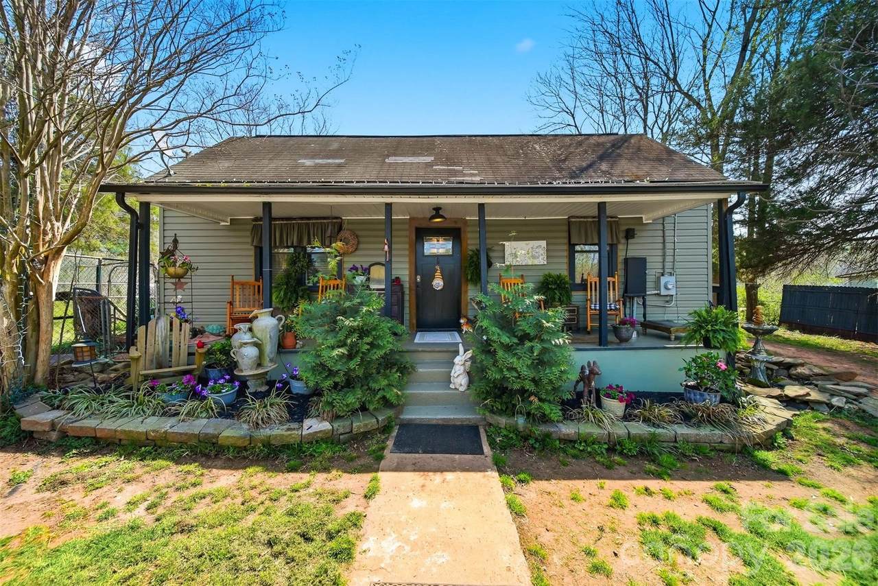 507 Oak Street - Photo 1