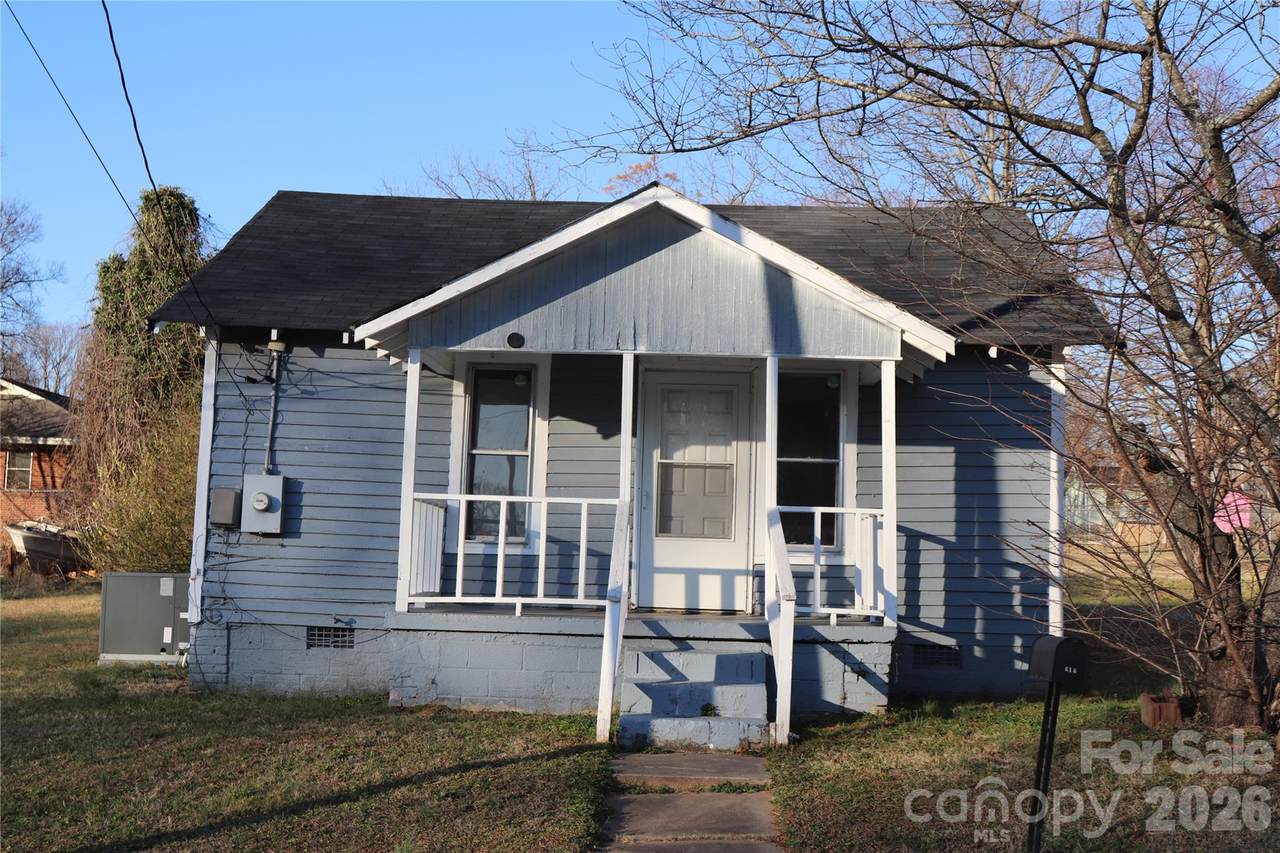 614 Goldsboro Avenue - Photo 1
