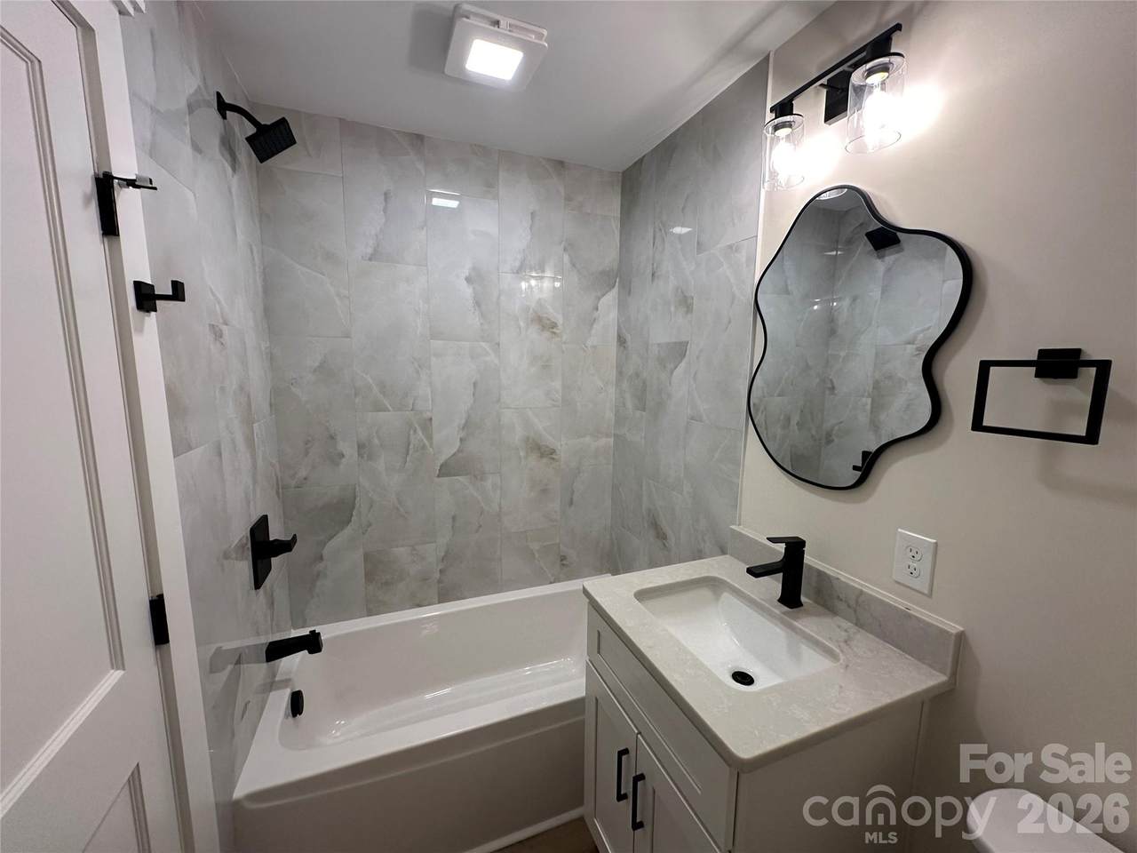 405 Main Street - Photo 1
