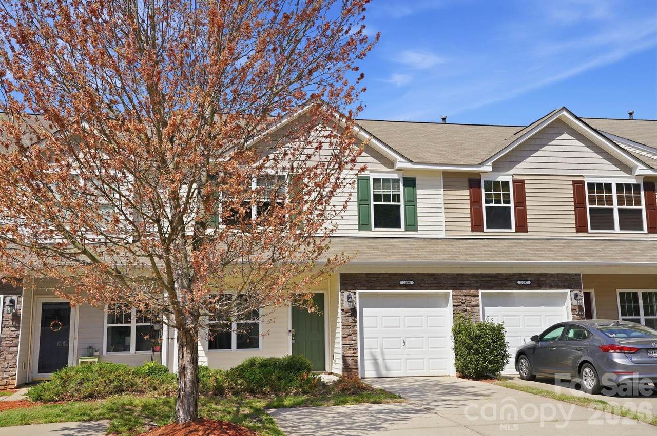 2095 Shady Pond Drive - Photo 1