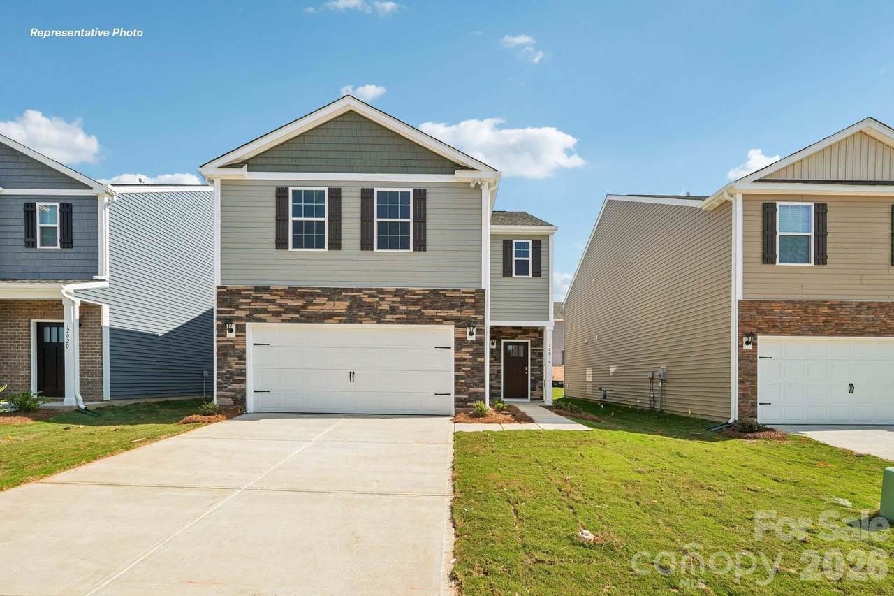 558 Sparkleberry Street - Photo 1