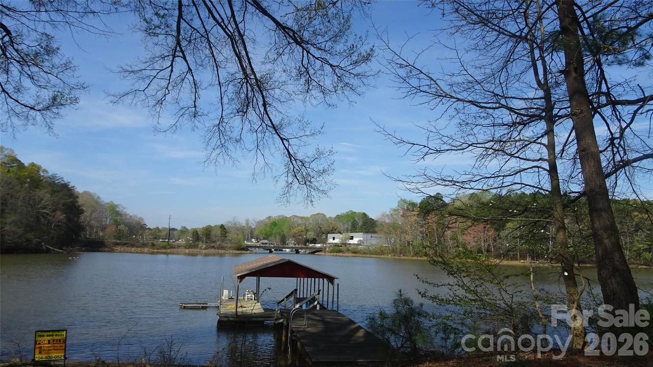 169 Hamptons Cove Road - Photo 1