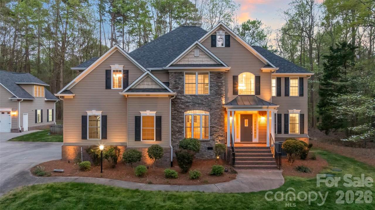 8913 Bayberry Trail - Photo 1