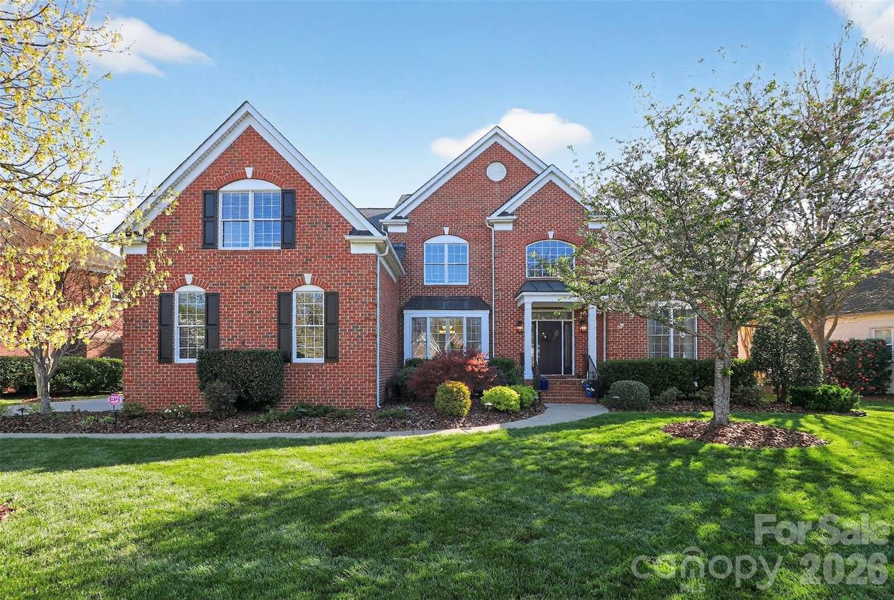 5902 Legacy Circle - Photo 1