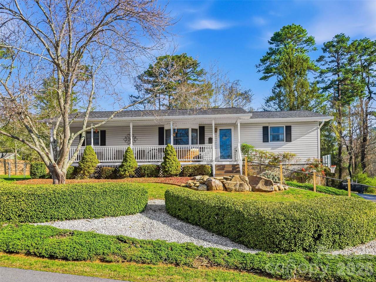 107 Edgewood Court - Photo 1
