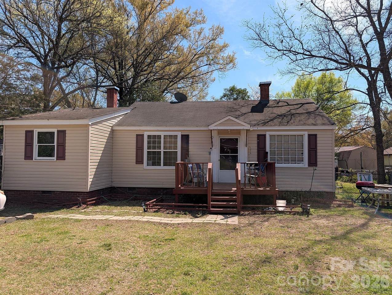 731 Finley Road - Photo 1