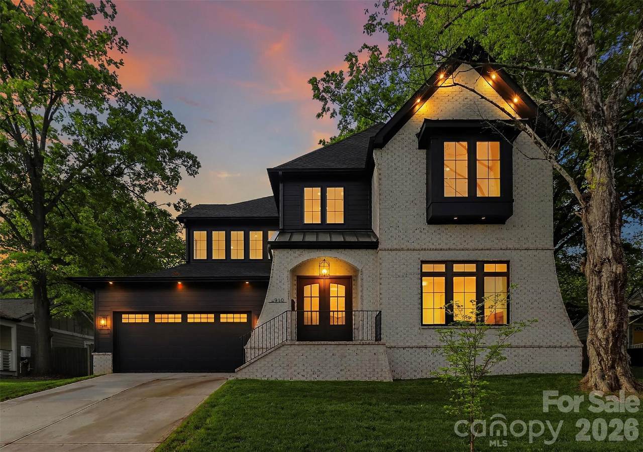 910 Everett Place - Photo 1