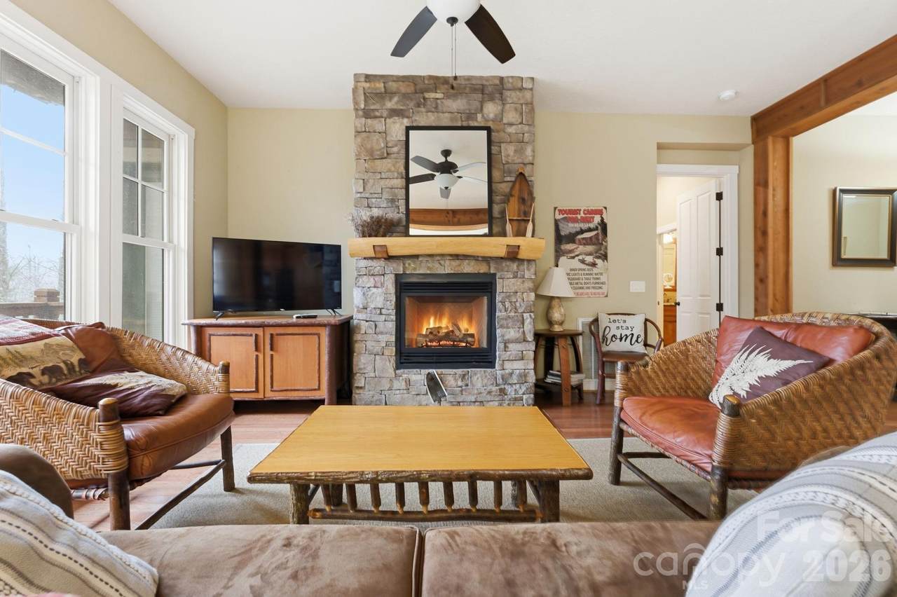 150 Saddle Notch Lane - Photo 1