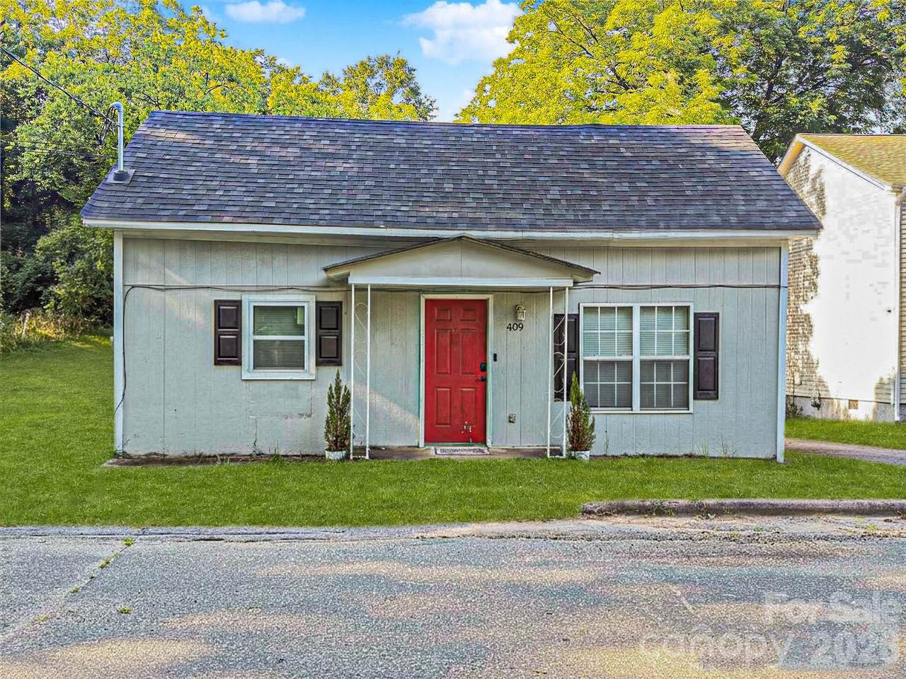 409 Norment Avenue - Photo 1