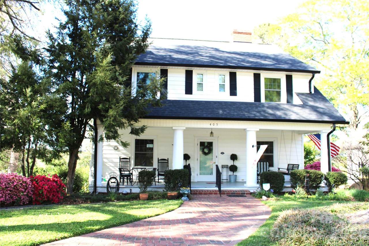 405 Lee Avenue - Photo 1
