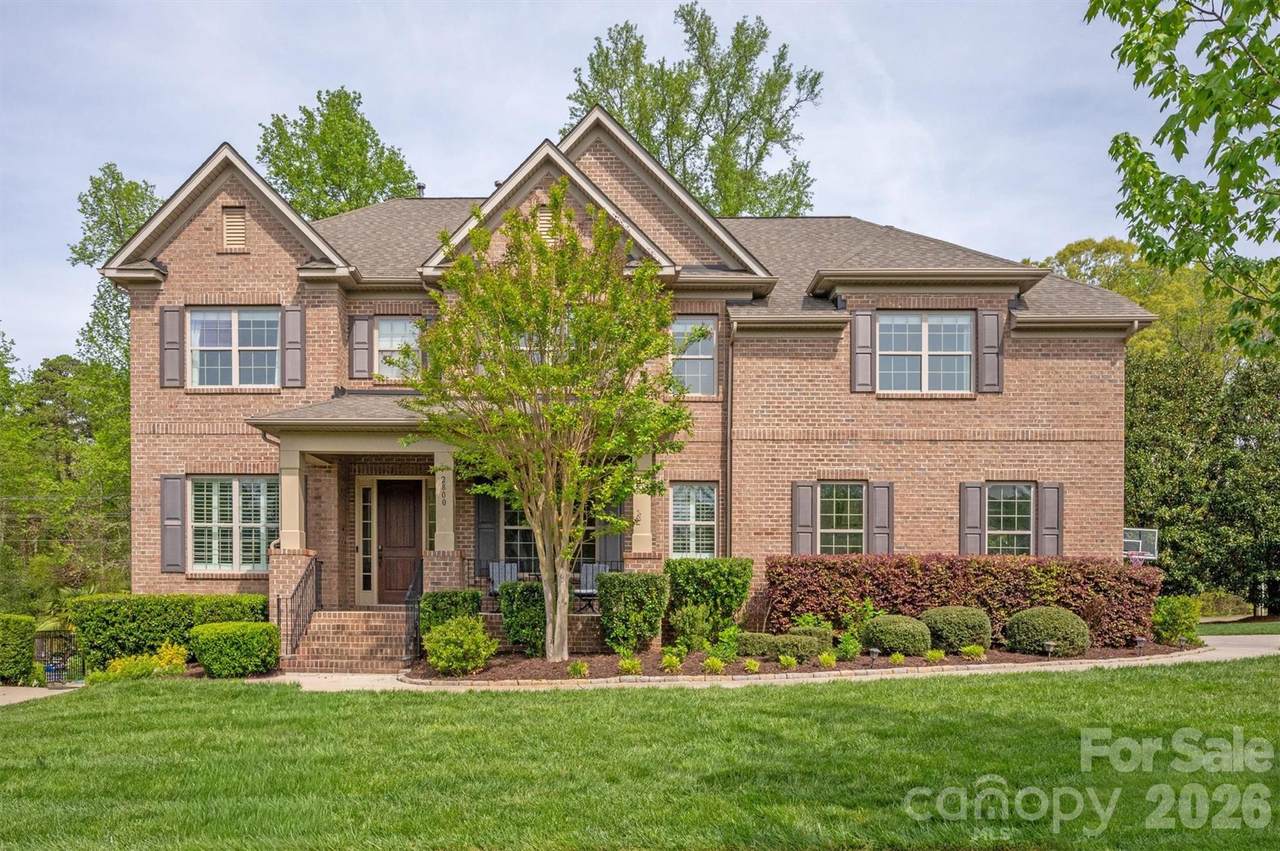 2800 Bevis Lane - Photo 1