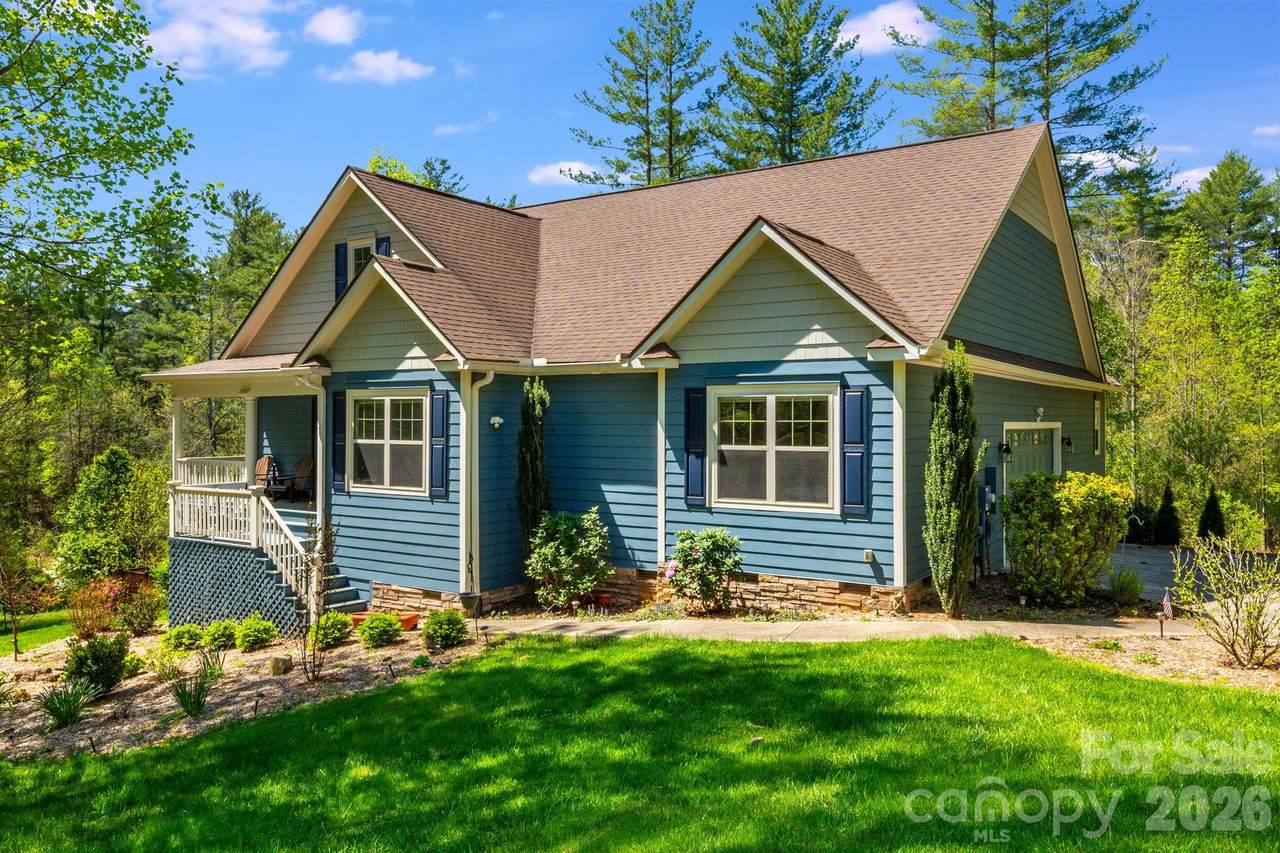 323 Daylily Drive - Photo 1