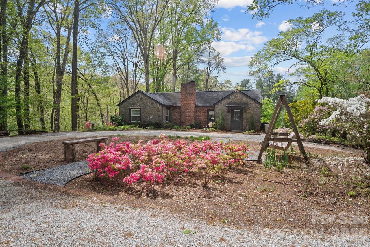 100 Woodmere Drive - Photo 1