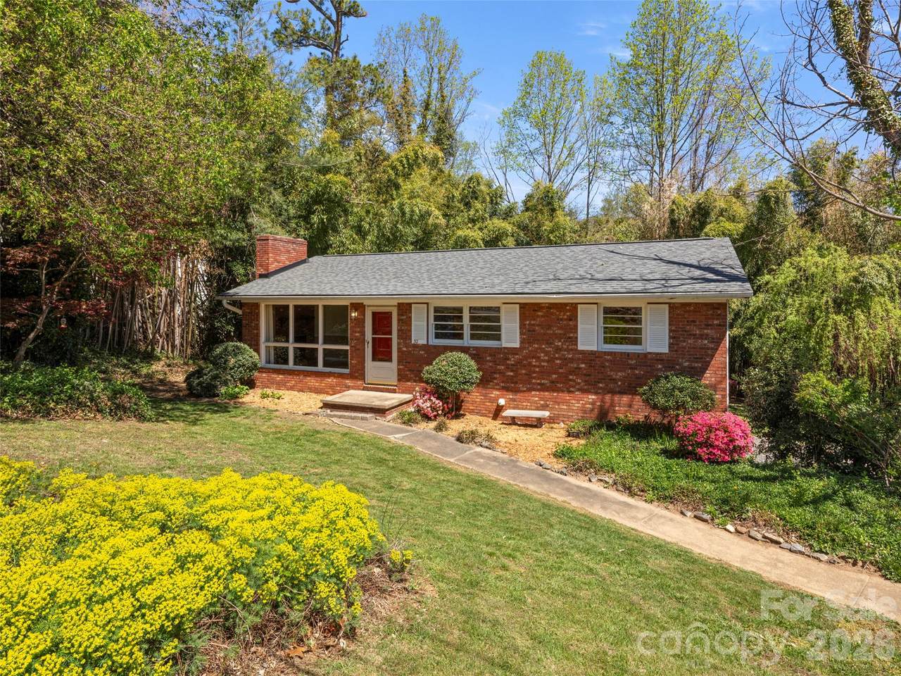 32 Hillendale Road - Photo 1