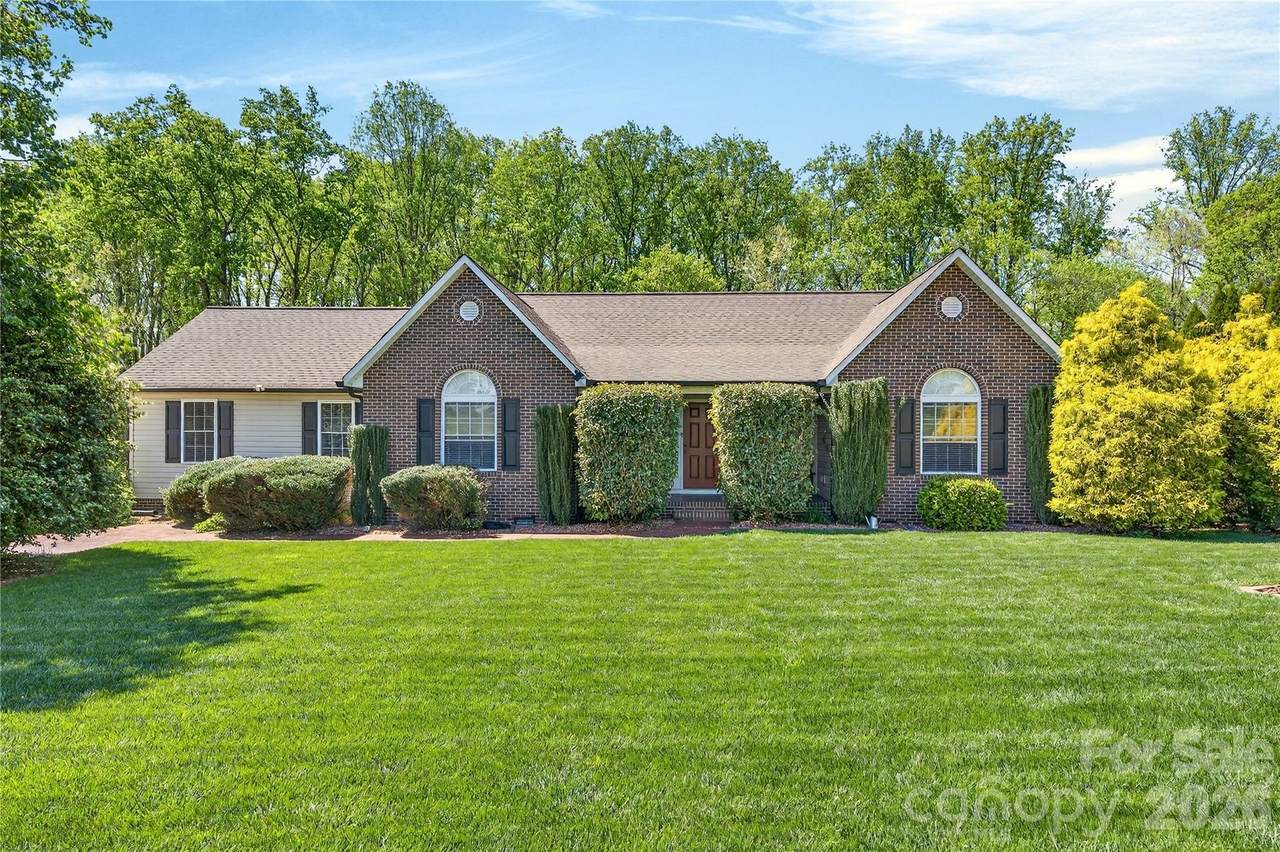 176 Foy Lane - Photo 1
