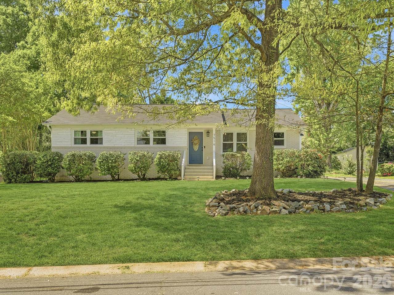 7516 Thorncliff Drive - Photo 1