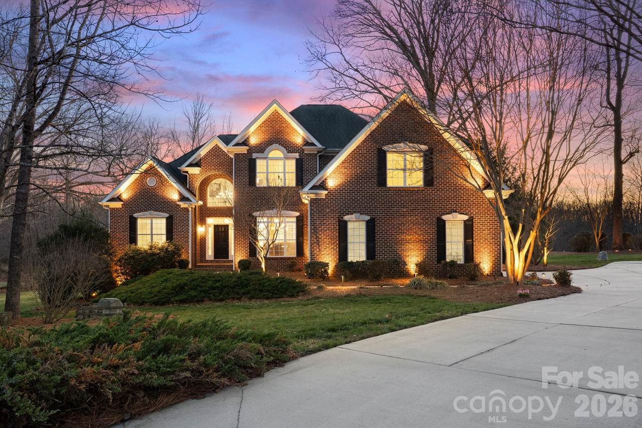 280 Brassie Lane - Photo 1