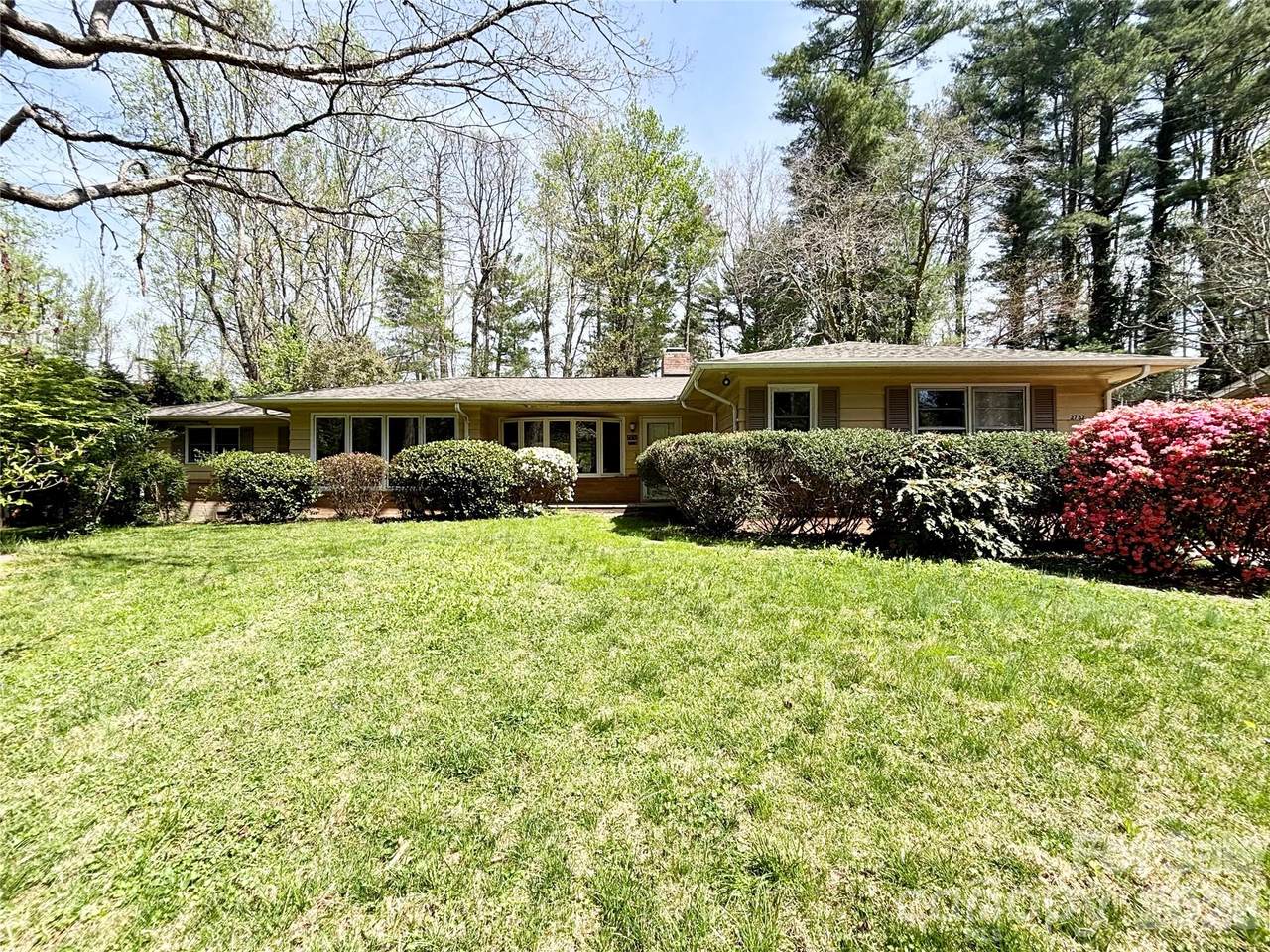 2732 Holly Hill Drive - Photo 1
