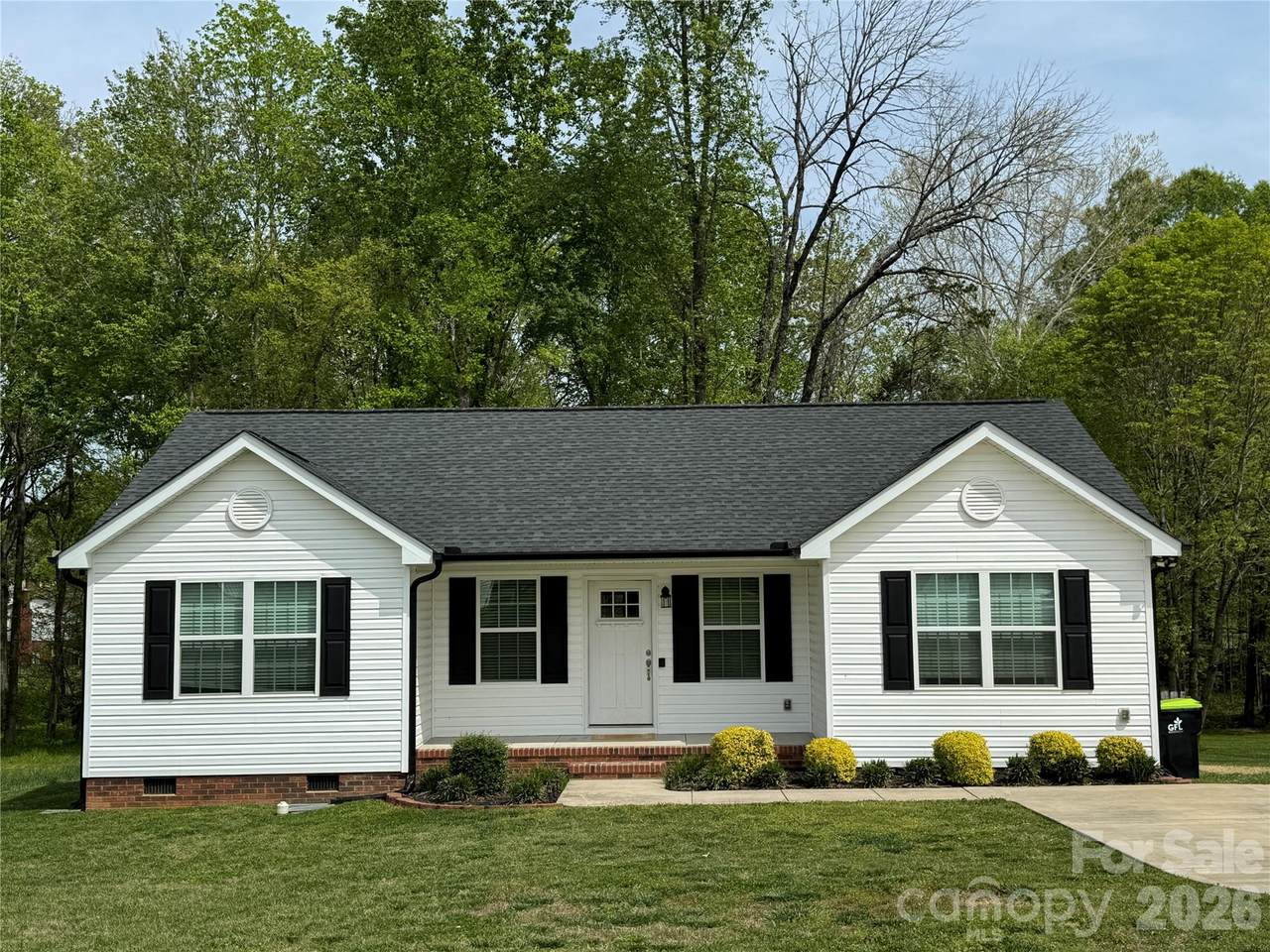 524 Stokes Street - Photo 1