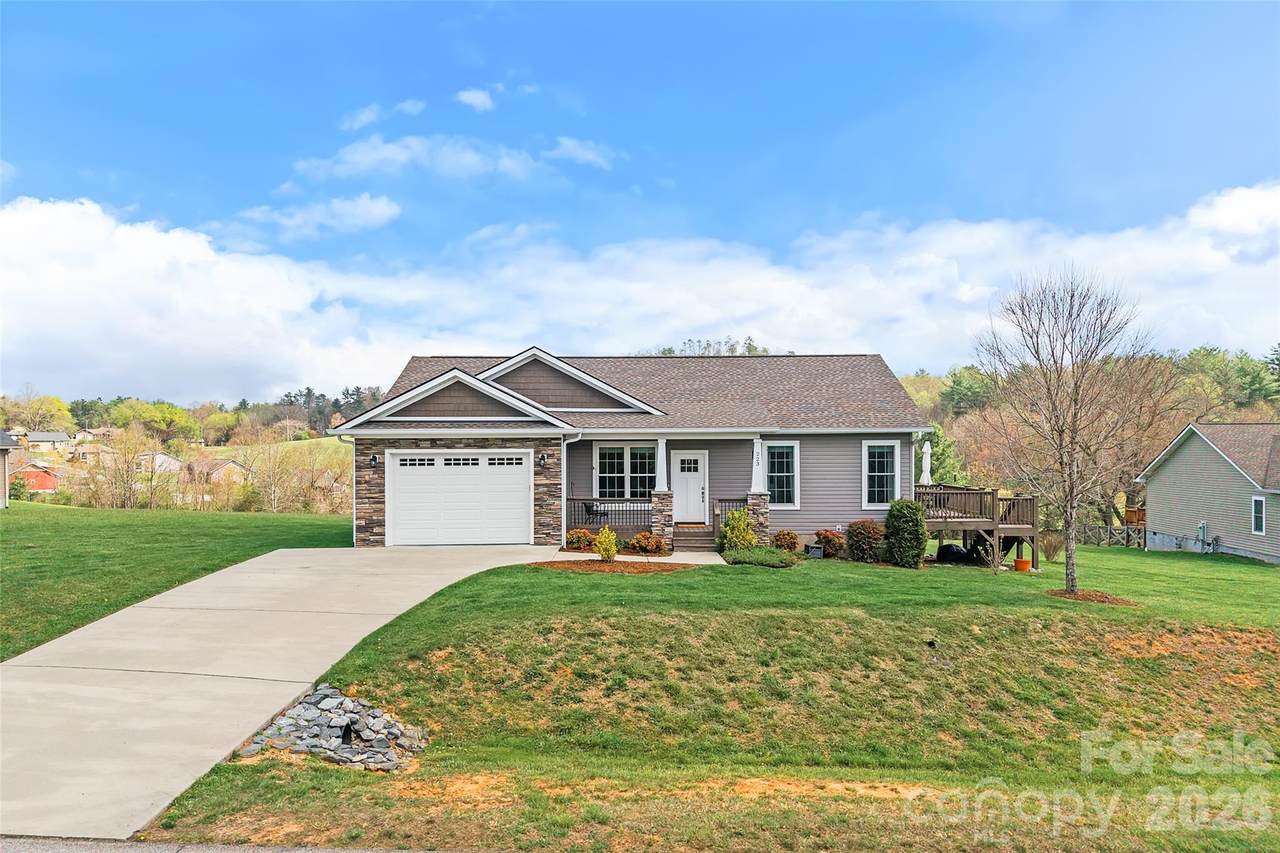 223 River Breeze Lane - Photo 1