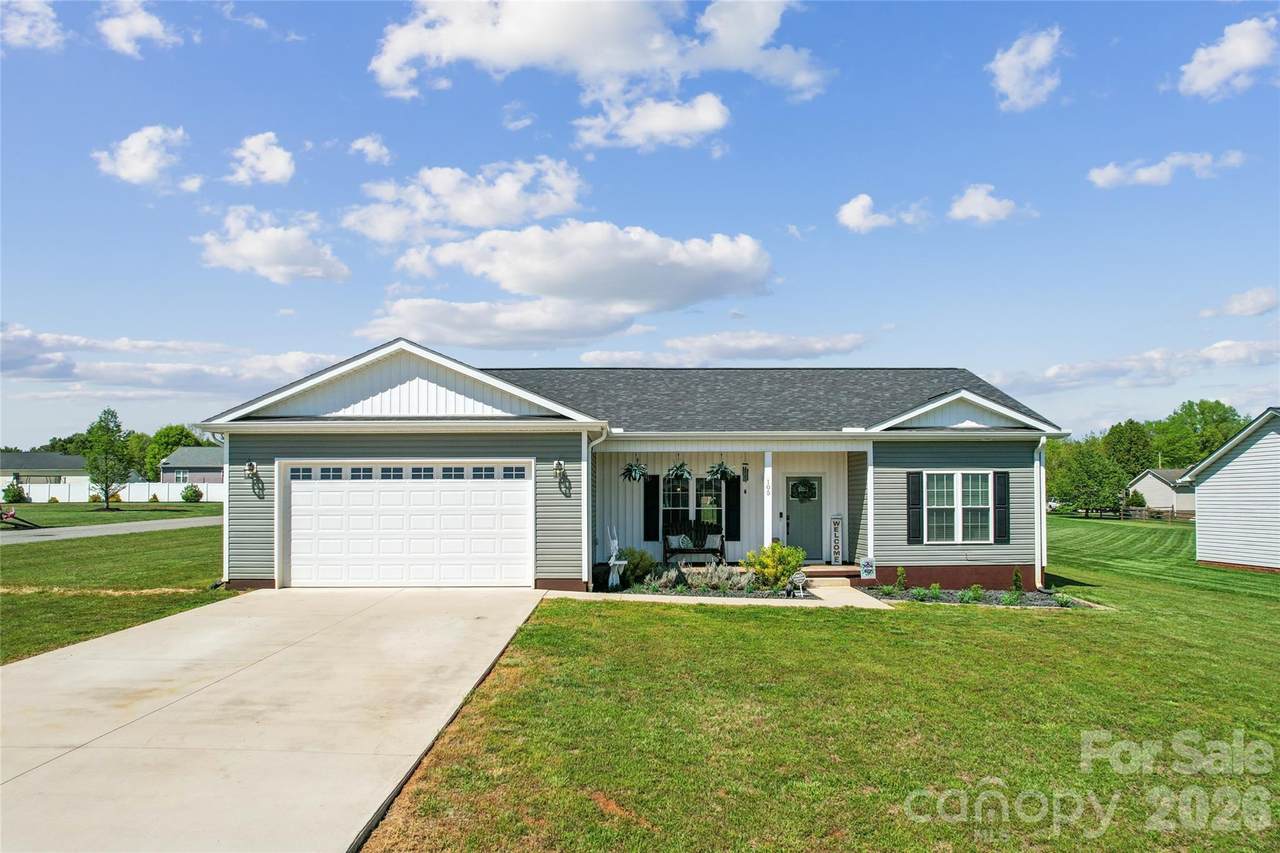 105 Dundee Court - Photo 1