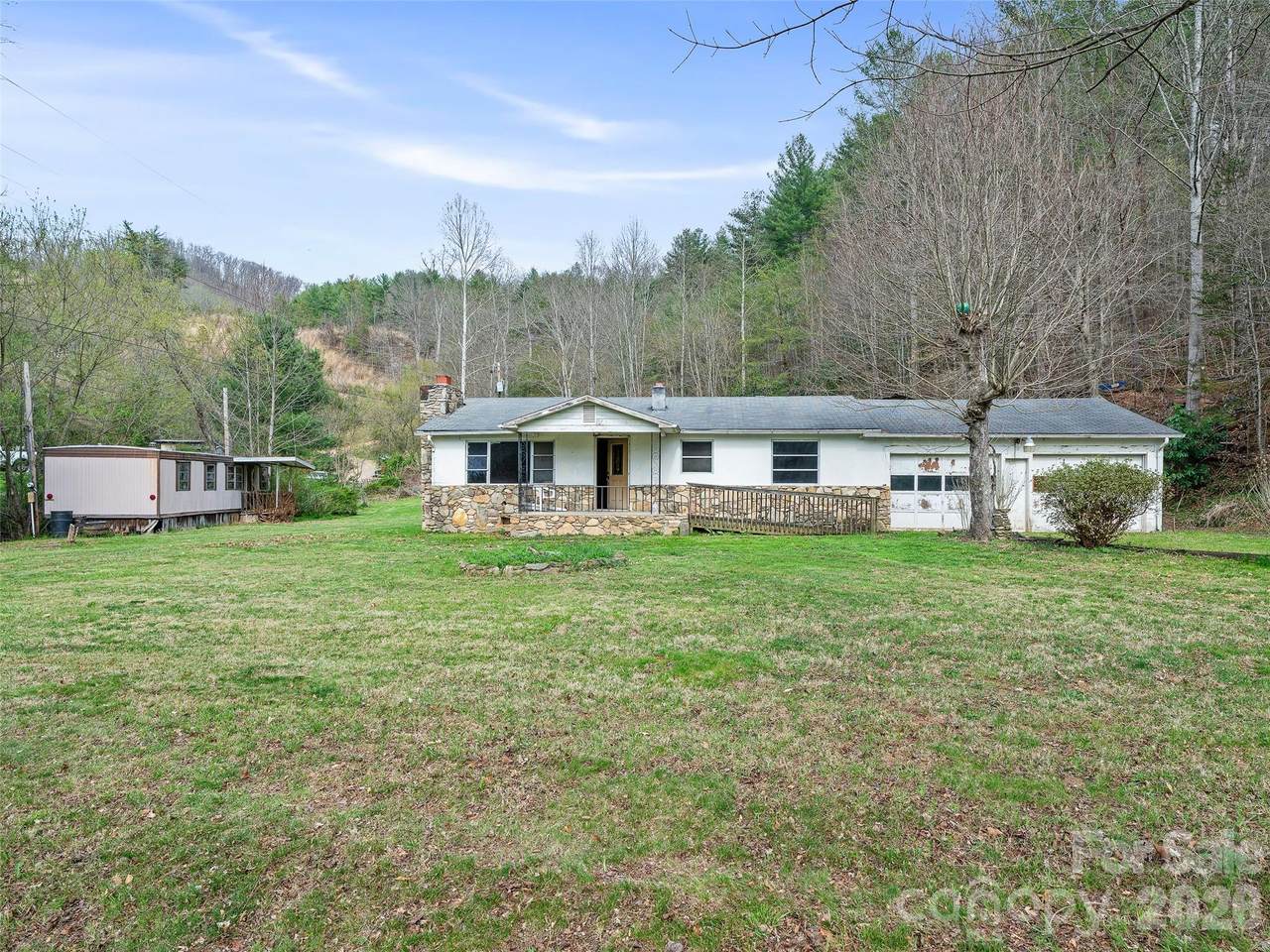 2432 Grapevine Road - Photo 1