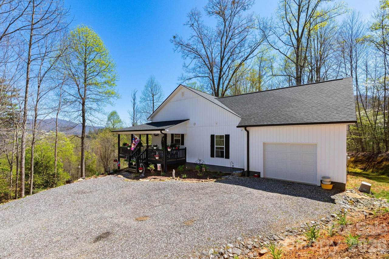 153 Fairlane Loop - Photo 1