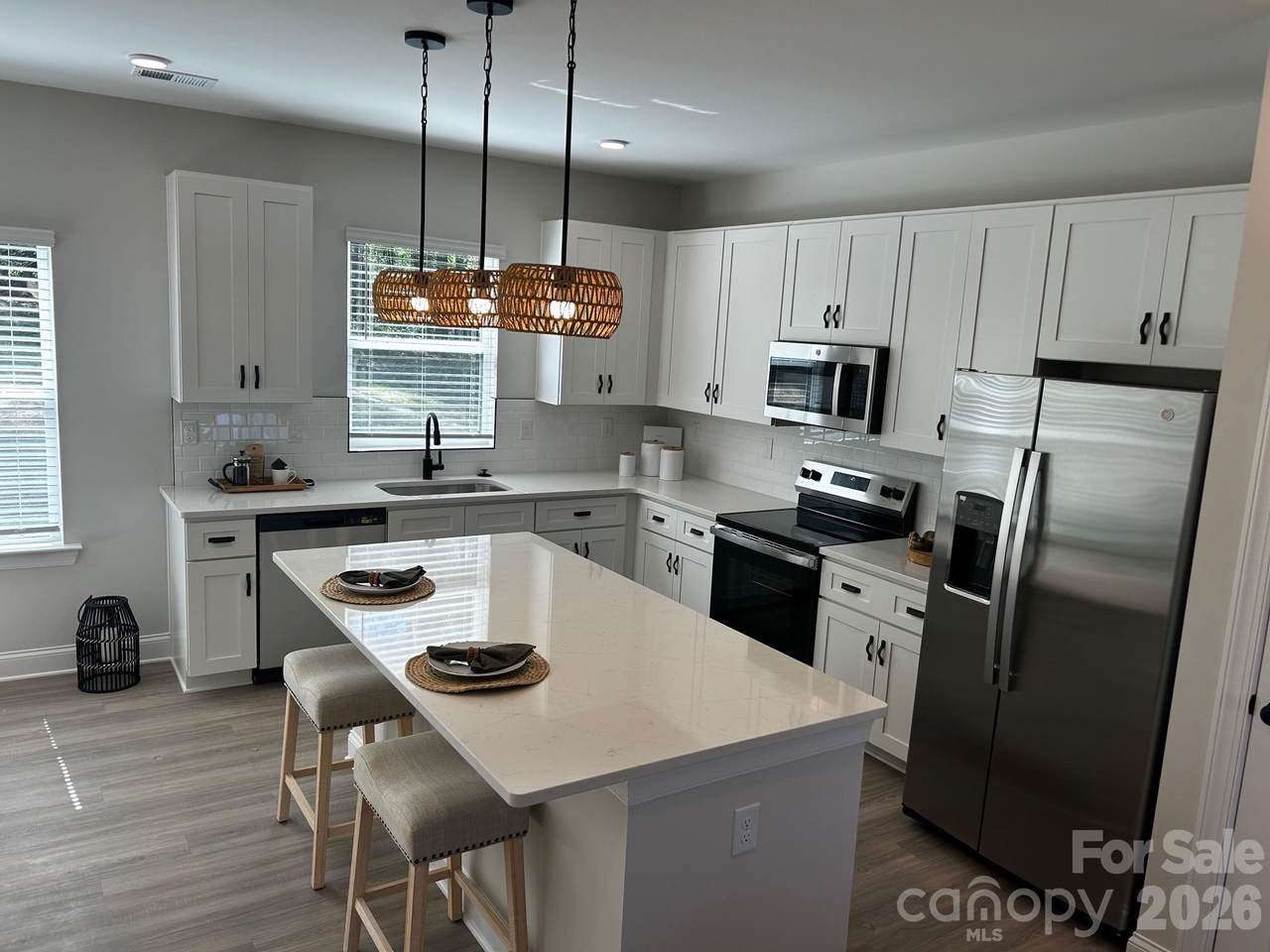 1915 Dove Drive - Photo 1