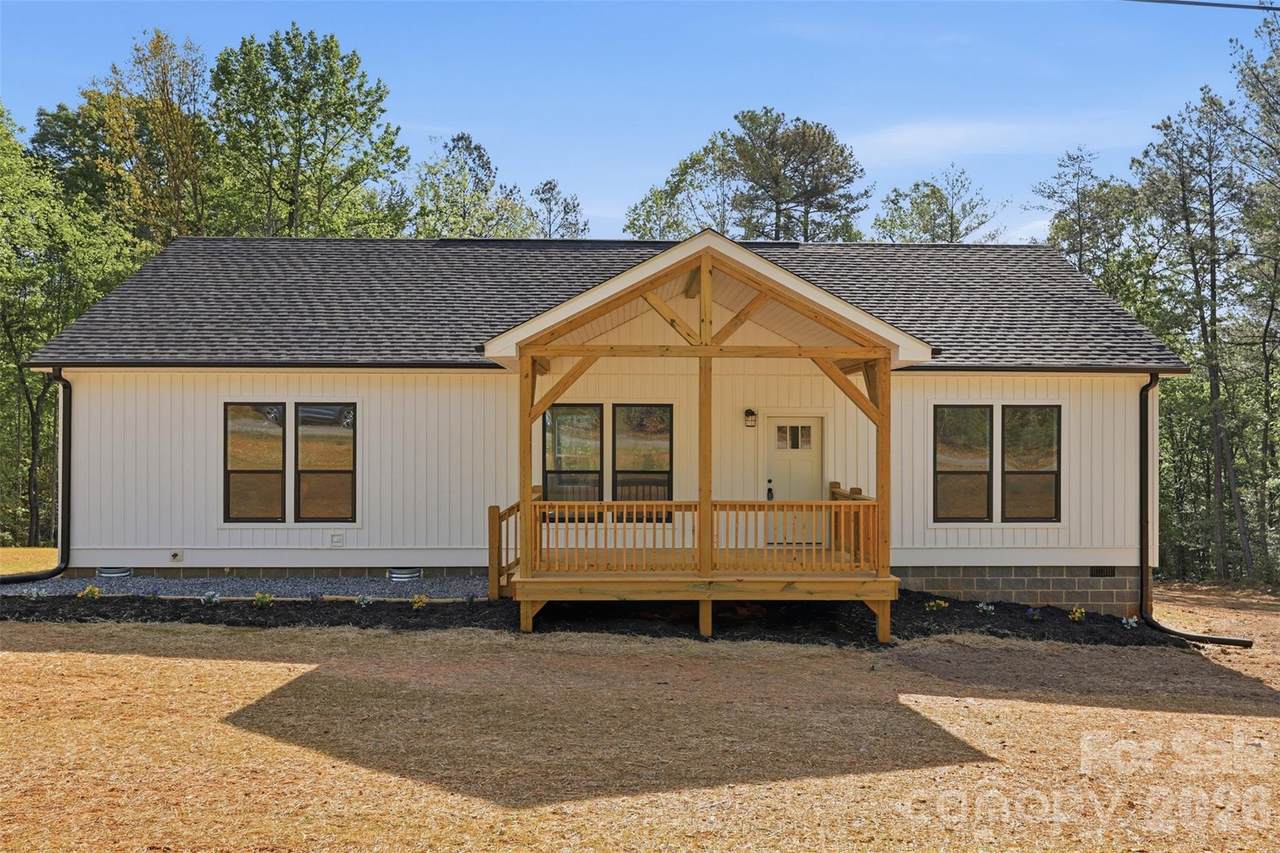 245 White Point Lane - Photo 1