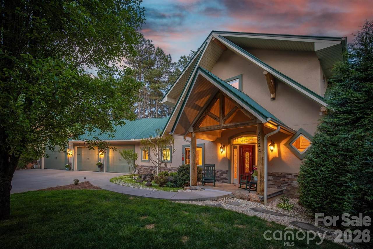 2224 Paradise Harbor Drive - Photo 1
