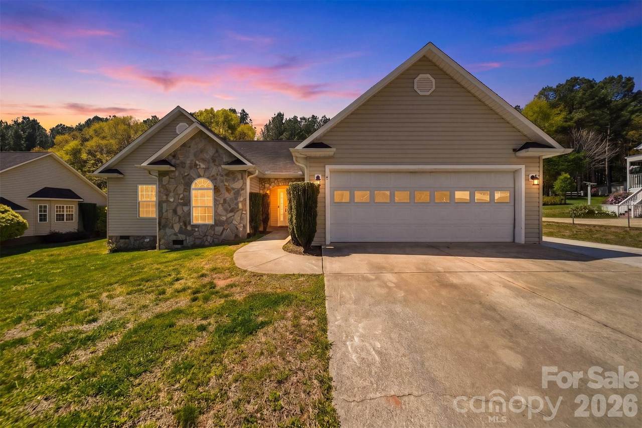 5175 Landing View Drive - Photo 1