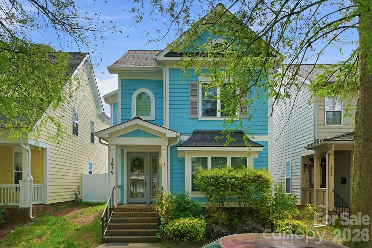 1919 Lela Avenue - Photo 1