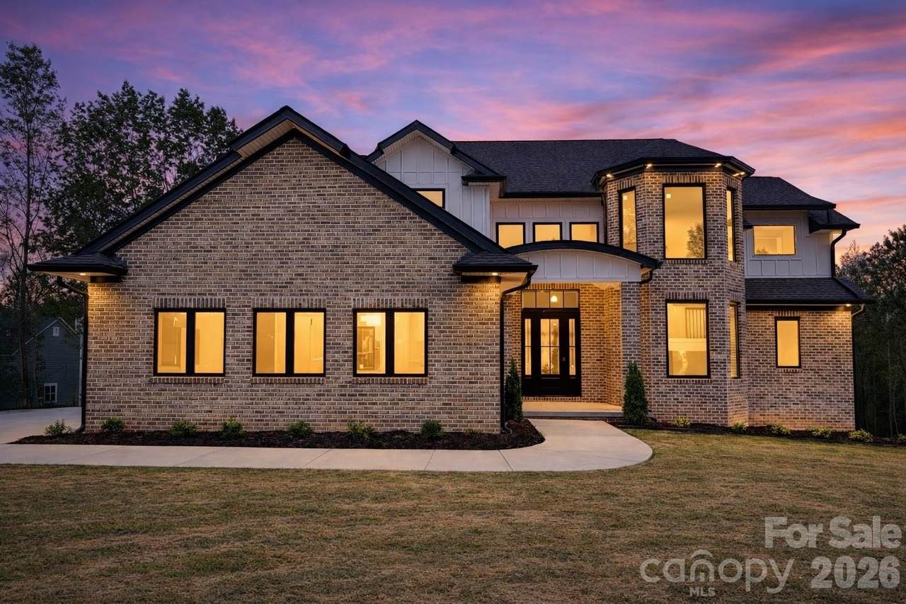 1815 White Fawn Lane - Photo 1