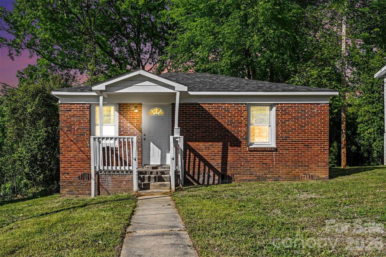 2604 Booker Avenue - Photo 1