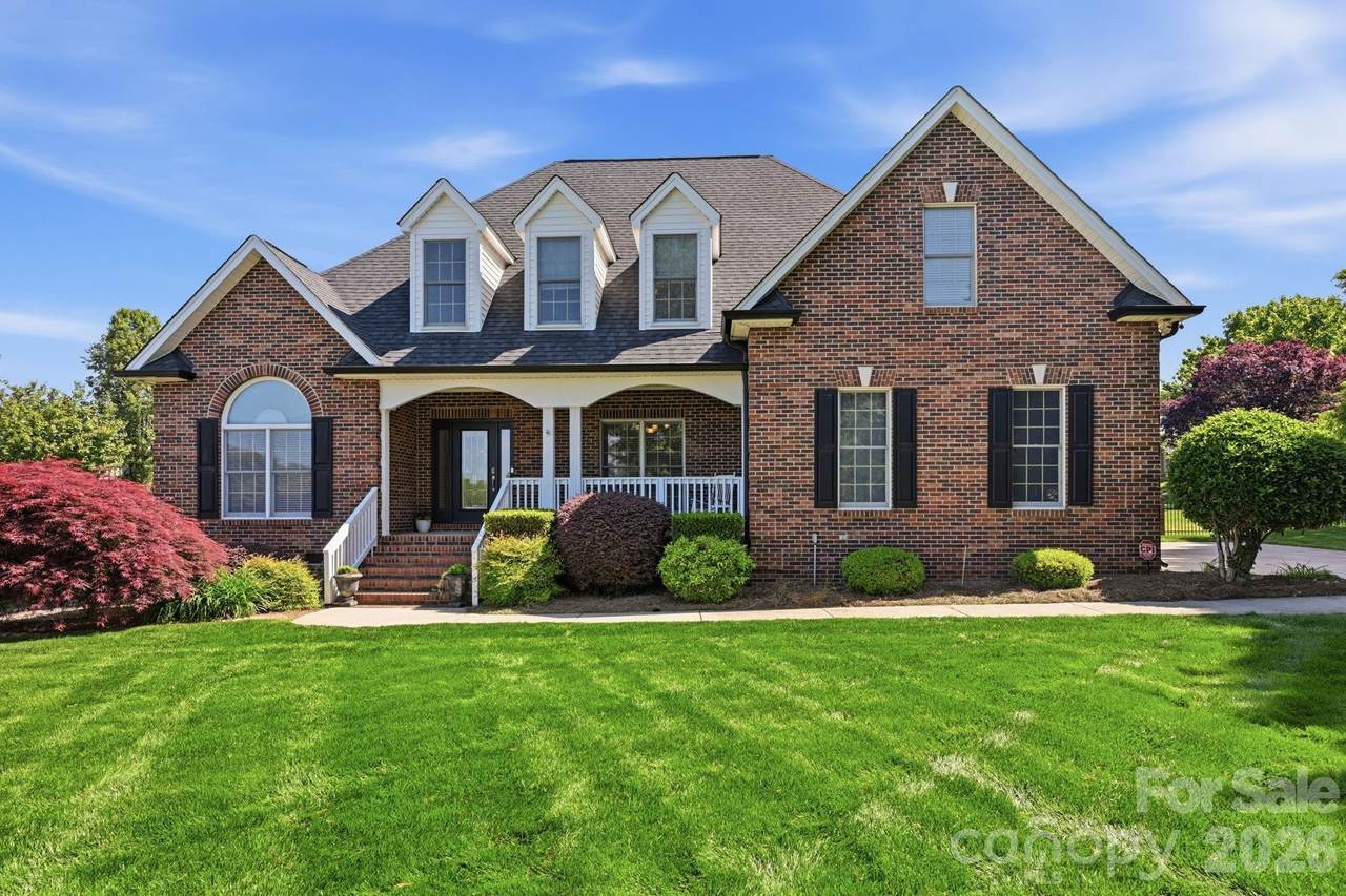 145 Blue Grass Circle - Photo 1