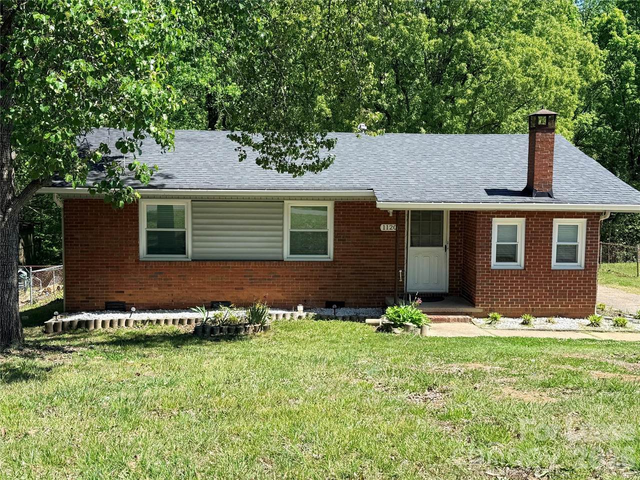 1120 Claremont Road - Photo 1