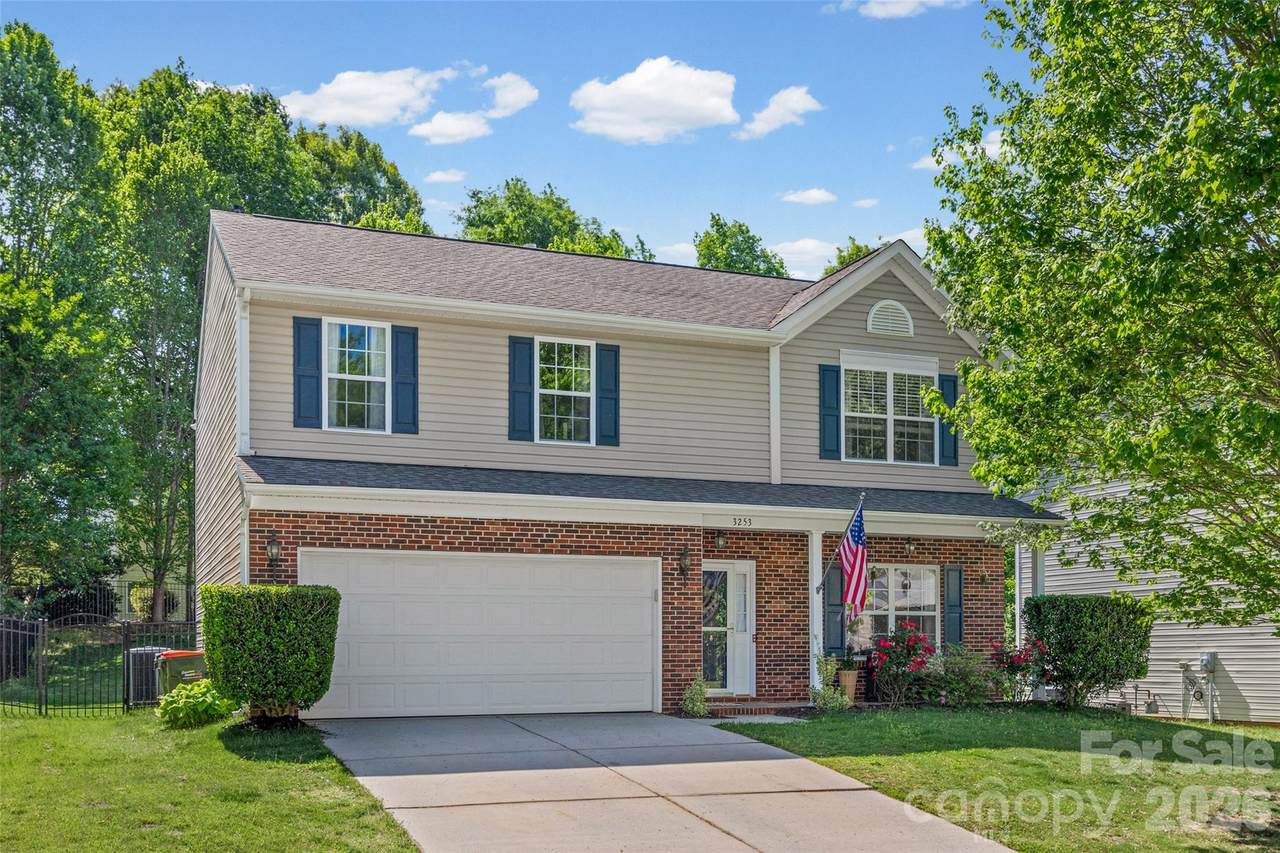 3253 Wicklow Lane - Photo 1