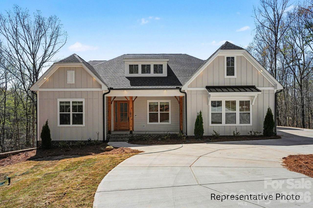 175 Stonehaven Drive - Photo 1