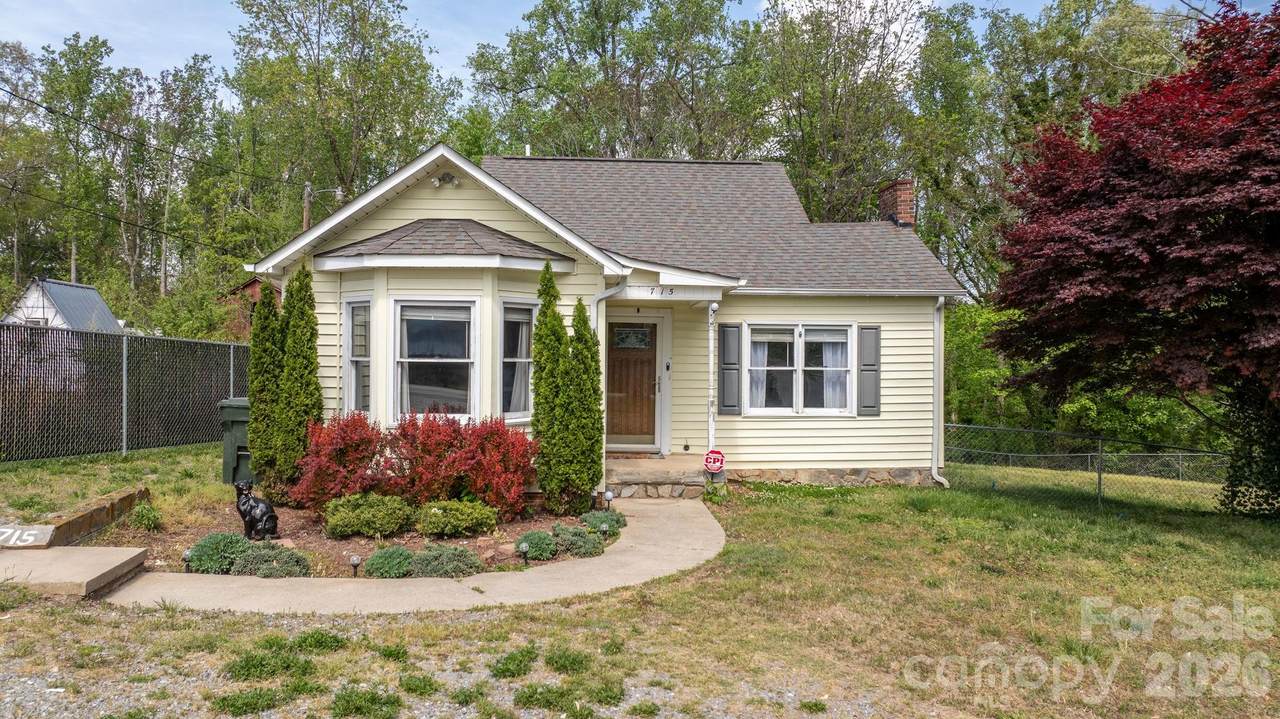 715 Main Street - Photo 1
