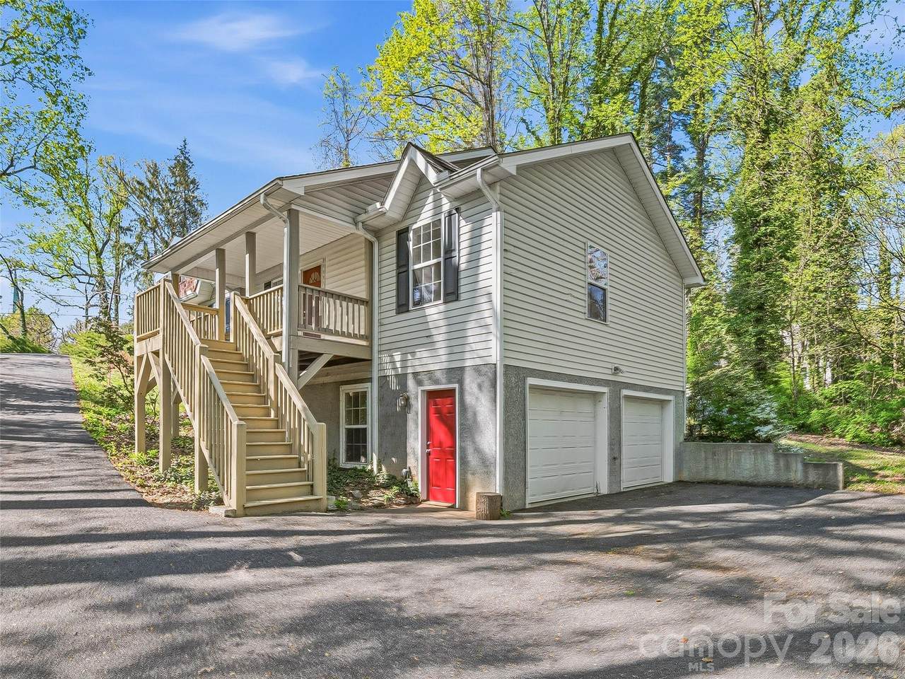 10 Lakewood Drive - Photo 1