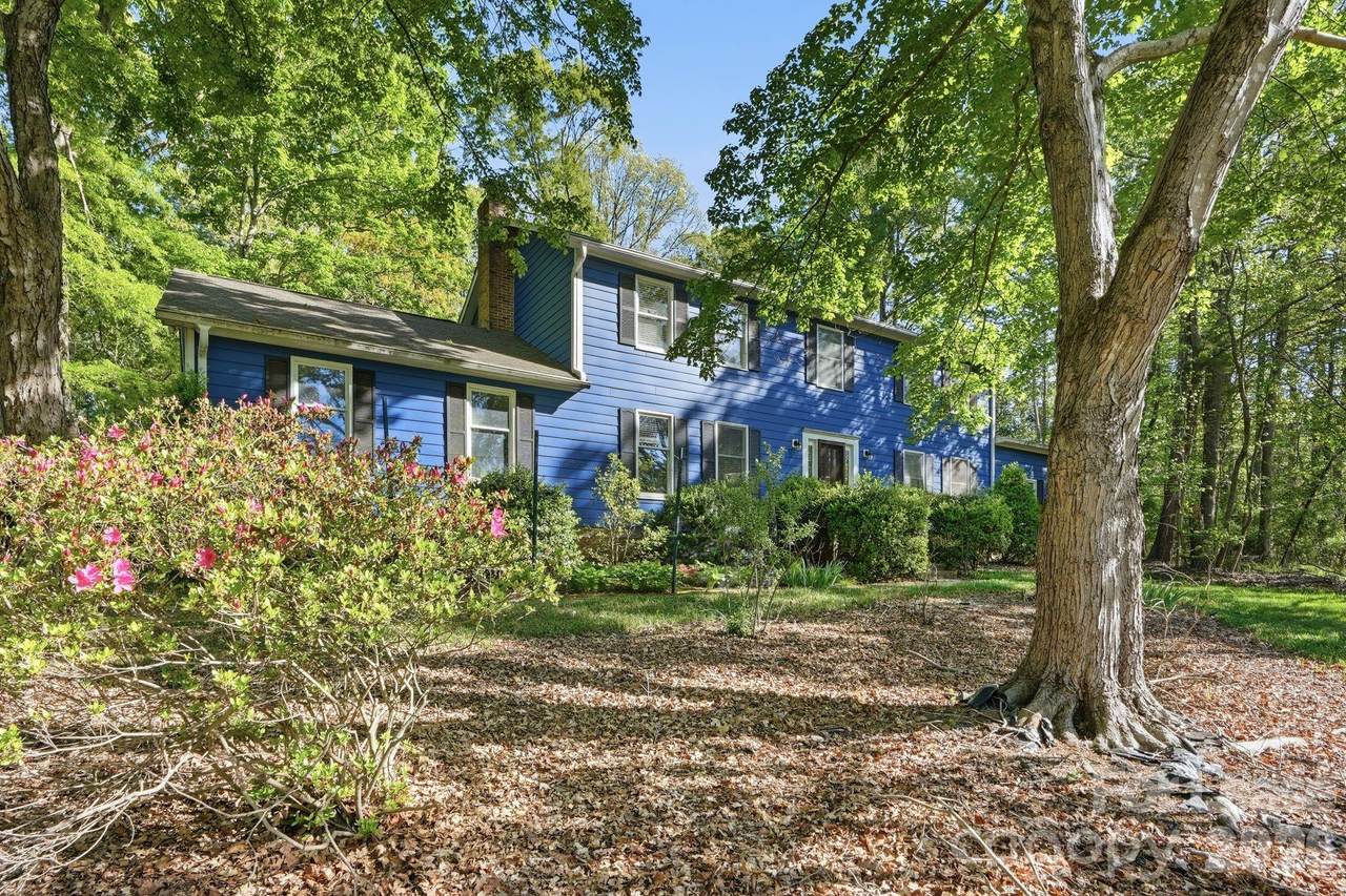 301 Sardis Road - Photo 1