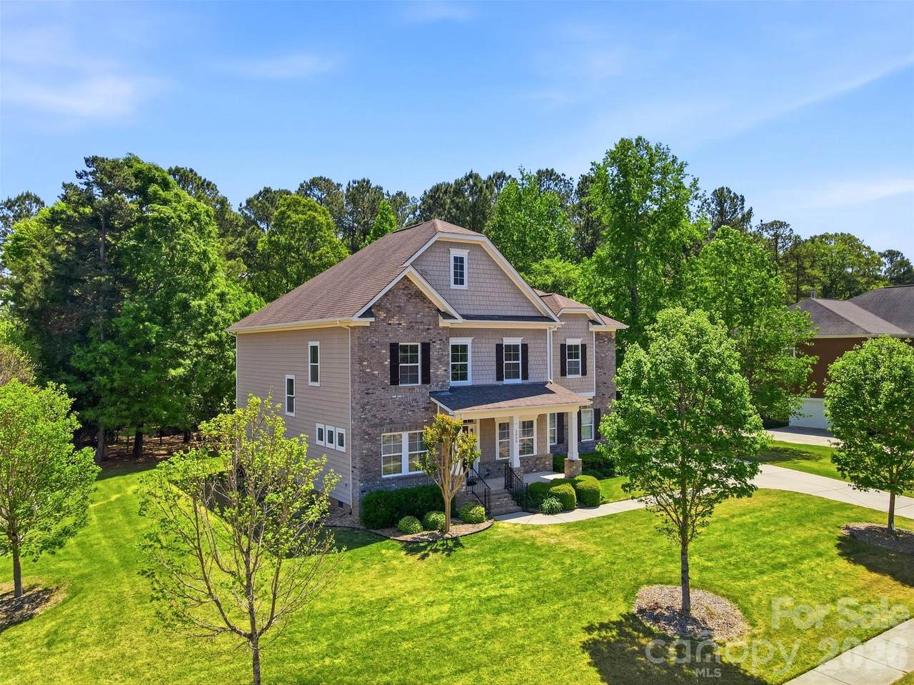 2020 Madeira Circle - Photo 1