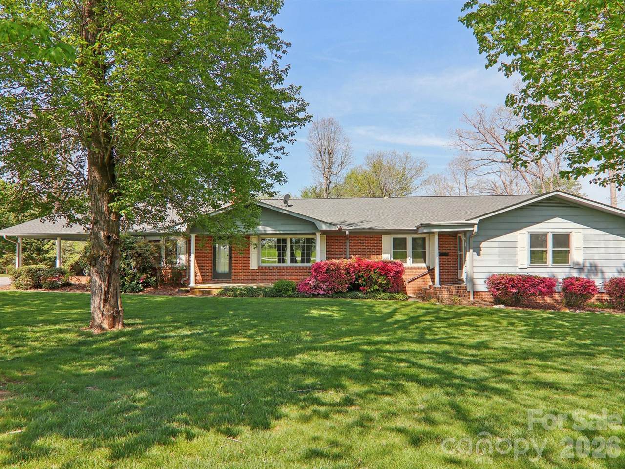 927 Ladson Road - Photo 1