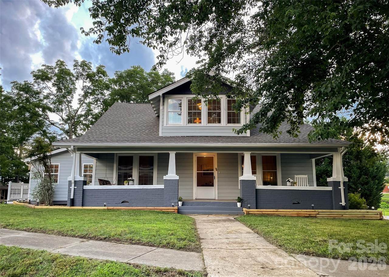102 Cuthberson Street - Photo 1