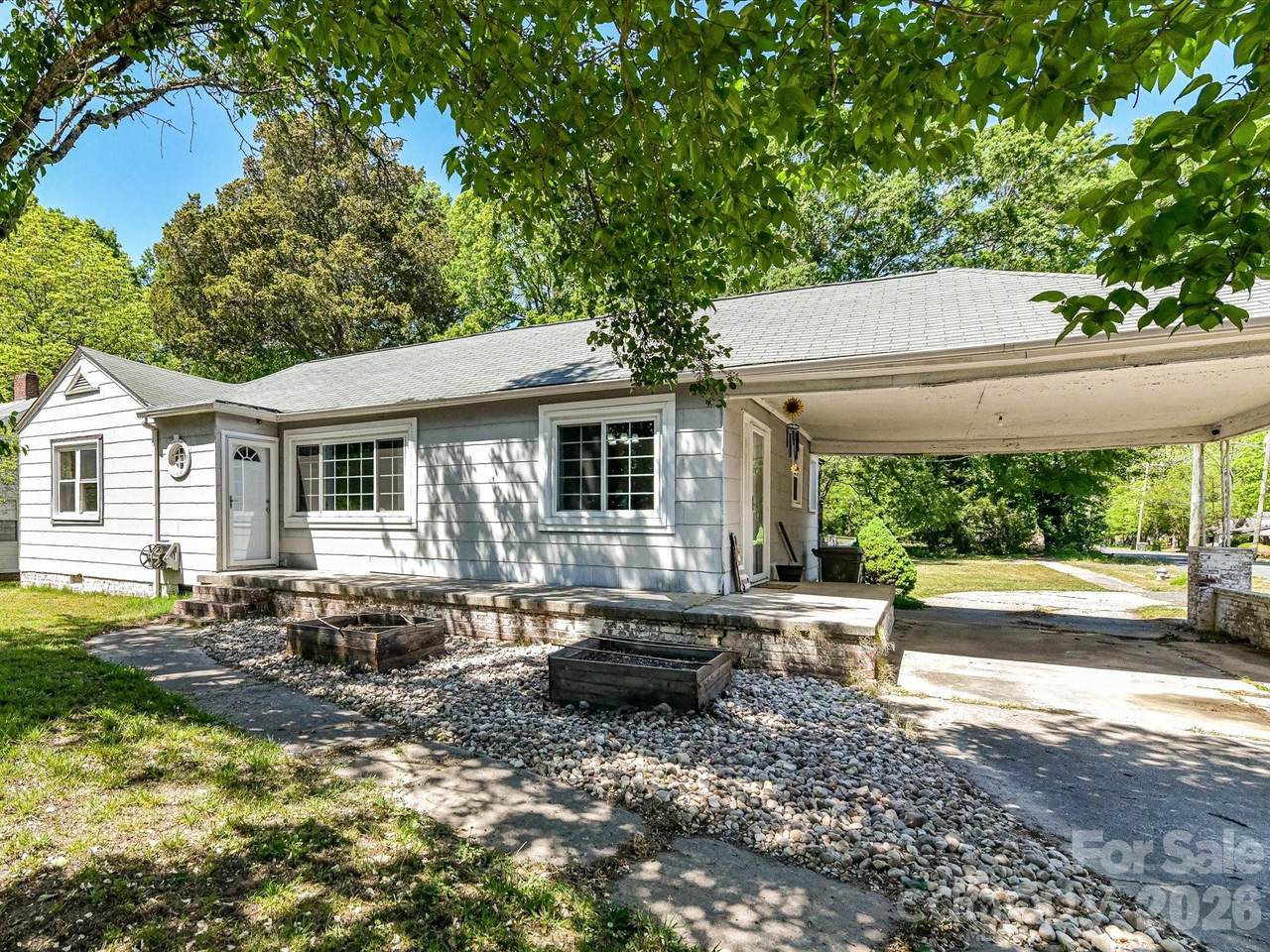 154 Lancaster Street - Photo 1