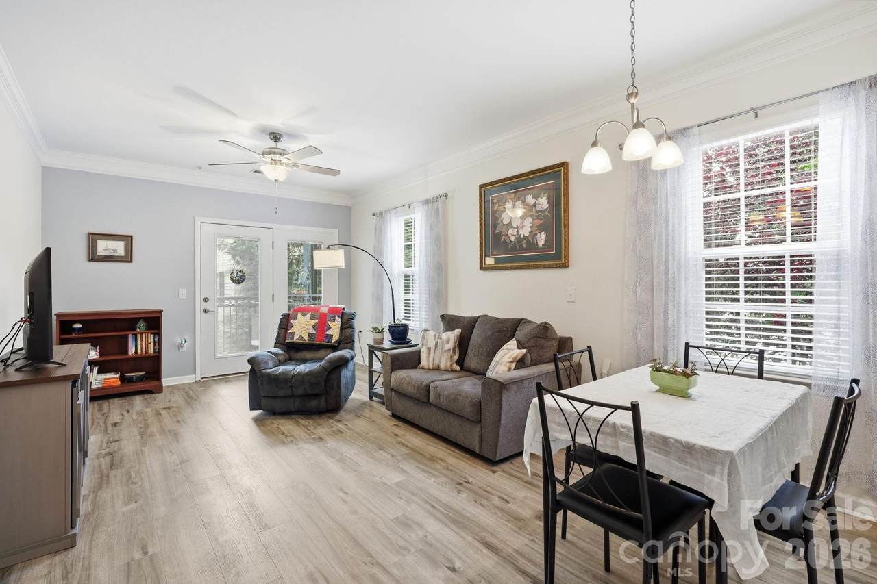 528 Appeldoorn Circle - Photo 1