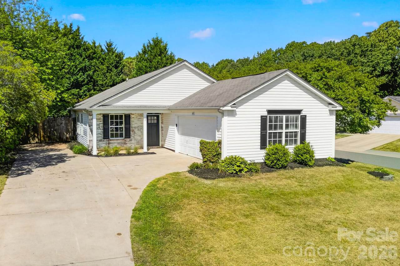 102 Daventry Place - Photo 1