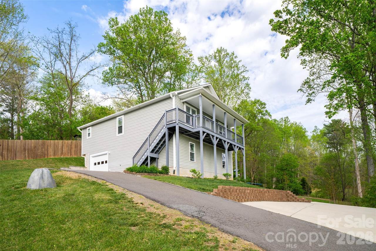 16 Danielbrooke Drive - Photo 1